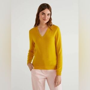 Merino V-Neck Sweater